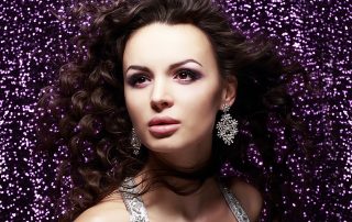lady-739664_640